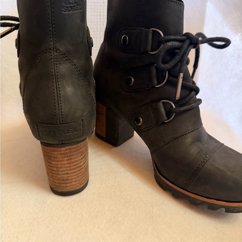 Sorel Addington Black Lace-Up Leather Chunky Heel Ankle Boots - Picture 4 of 5